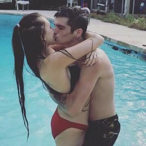 Meet your Posher, Taya